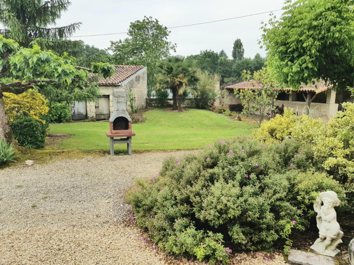 Terrasse & Jardin Villa Jonzac Exterior photo